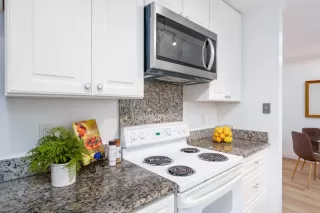 Photo #5: ML81953302 Listing