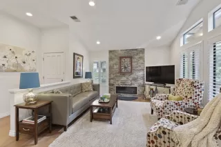 Photo #4: ML81953807 Listing 