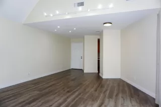 Photo #4: ML81958353 Listing