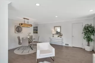 Photo #5: ML81960009 Listing 