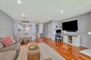 Photo #3: ML81963908 Listing 