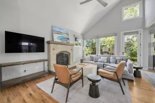 Photo #2: ML81964412 Listing