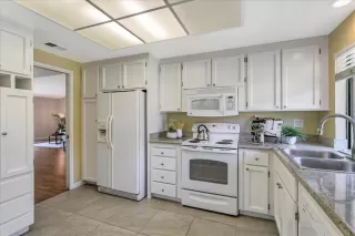 Photo #5: ML81964952 Listing