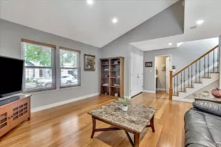 Photo #5: ML81969132 Listing 