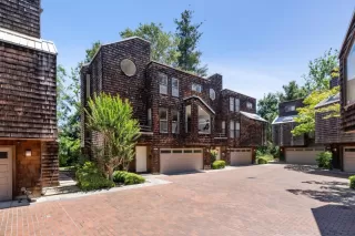 Photo #2: ML81969328 Listing 