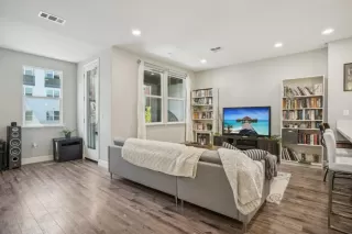 Photo #5: ML81969637 Listing