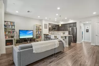 Photo #6: ML81969637 Listing