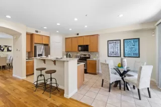 Photo #6: ML81971359 Listing