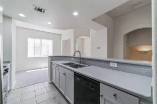 Photo #6: ML81971907 Listing