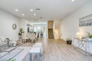 Photo #4: ML81972094 Listing 