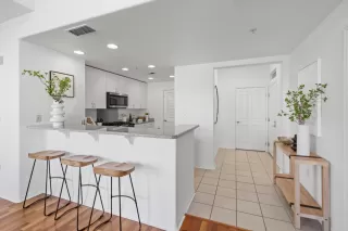 Photo #5: ML81972286 Listing