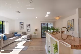 Photo #5: ML81972545 Listing