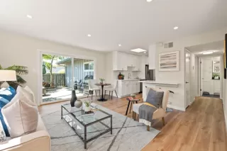 More Details about MLS # ML81972985 : 1595 LAGO ST 4