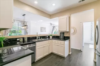 Photo #5: ML81974737 Listing