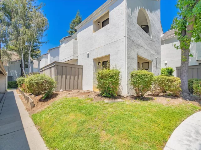 MLS: ML81976141 Condo For Sale