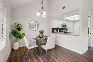 Photo #5: ML81976550 Listing