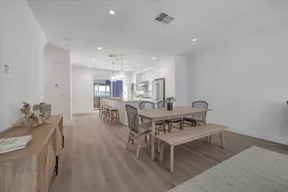 Photo #4: ML81978408 Listing