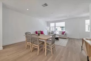 Photo #5: ML81978408 Listing