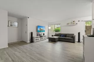 Photo #2: ML81979047 Listing 