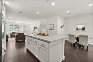 Photo #6: ML81981305 Listing 