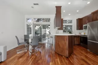 Photo #6: ML81982595 Listing