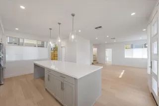 Photo #5: ML81982762 Listing