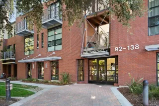 More Details about MLS # ML81982936 : 104 S 1ST ST