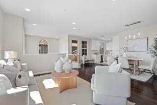 Photo #5: ML81983396 Listing