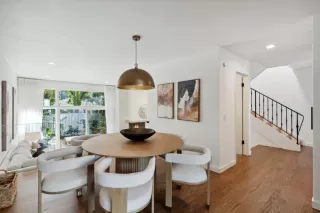 Photo #5: ML81983611 Listing