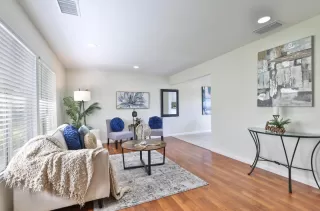 Photo #5: ML81985552 Listing