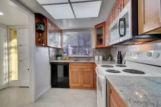 Photo #4: ML81987361 Listing