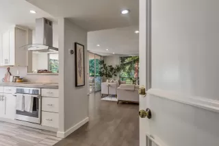 Photo #5: ML81989937 Listing