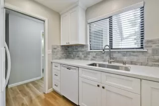 Photo #5: ML81991492 Listing