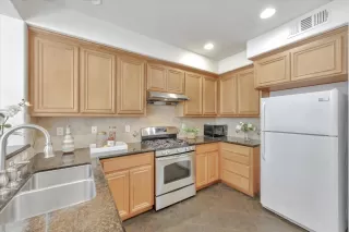 Photo #5: ML81991556 Listing