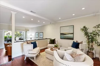 Photo #6: ML81993557 Listing