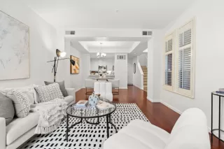 Photo #5: ML81993665 Listing