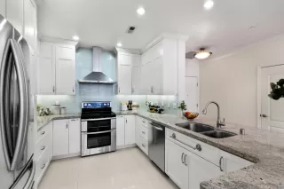 Photo #6: ML81994093 Listing