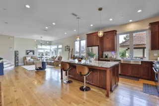 Photo #2: ML81994310 Listing 