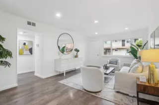 Photo #5: ML81994602 Listing