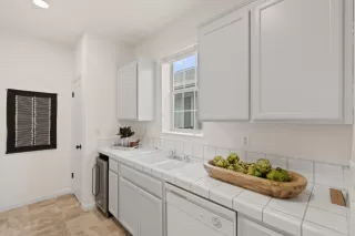 Photo #4: ML81994674 Listing 