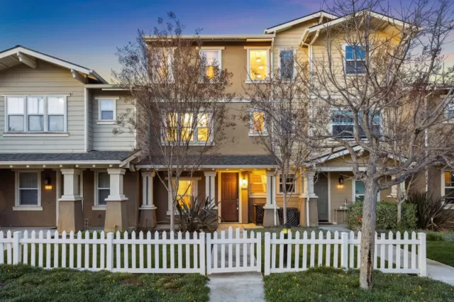 MLS: ML81995338 Condo For Sale