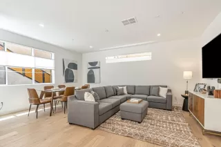 Photo #4: ML81995441 Listing