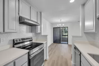 Photo #5: ML81996065 Listing