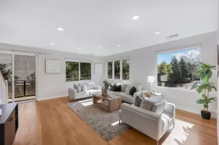 Photo #2: ML81996129 Listing