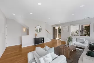 Photo #4: ML81996129 Listing