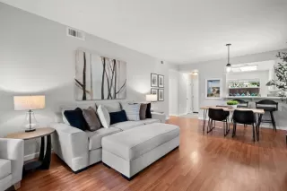 Photo #5: ML81996191 Listing