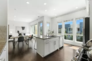 Photo #3: ML81996361 Listing 