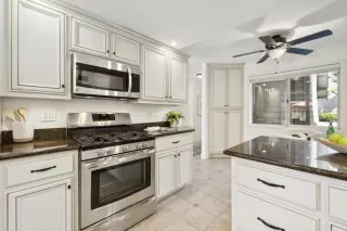 Photo #4: ML81996622 Listing