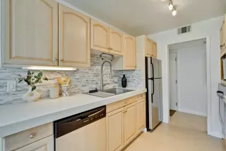 Photo #3: ML81996756 Listing