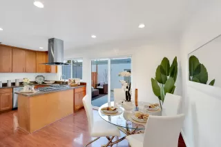 Photo #5: ML81997355 Listing